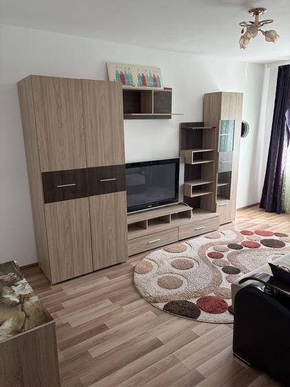 Apartament cu 2 camere decomandat în Galata
