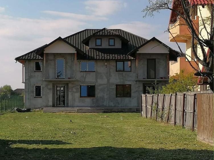Casă cu 4 camere în Geamăna