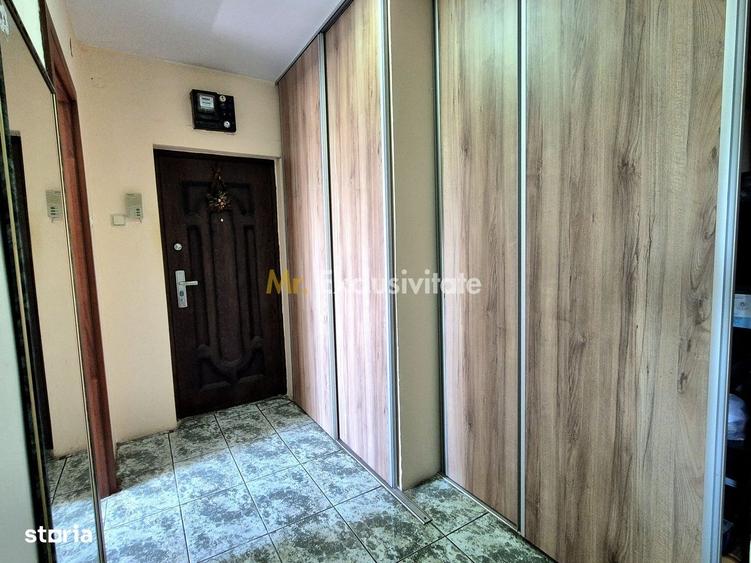Apartament 3 camere - metrou 1 Dec. - 5
