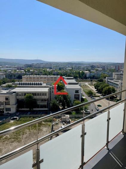 Apartament cu 2 camere semidecomandat, mobilat în Central