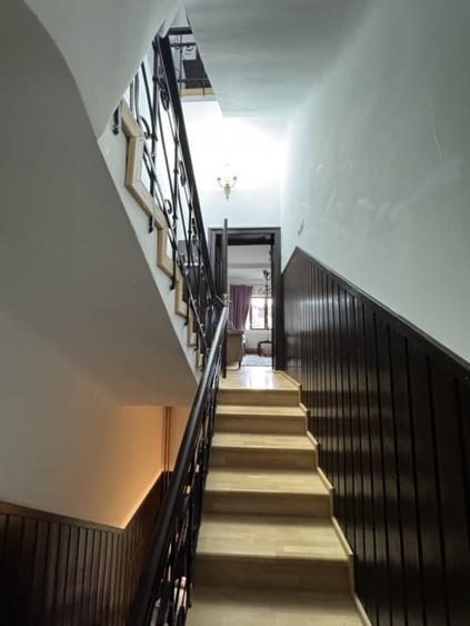 Duplex cu 4 camere cu Canalizare în Democrației