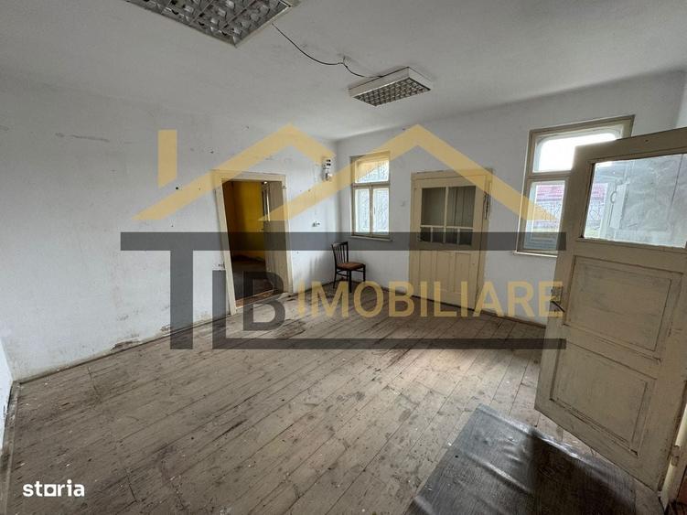 Casă cu 2 camere cu Teren 1192 Mp în Criș