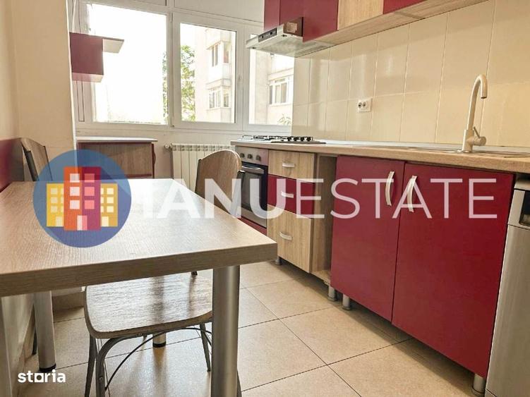Apartament cu 4 camere decomandat în Romană