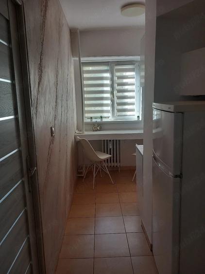 Garsonieră decomandată în Central