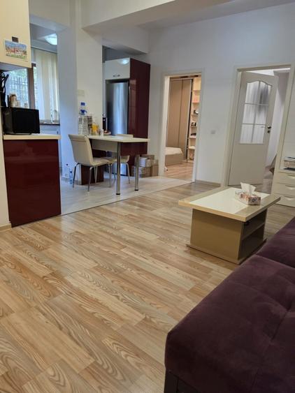 Apartament cu 3 camere, mobilat în Tătărași