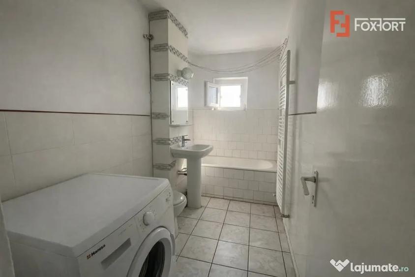 Apartament cu 3 camere semidecomandat în Micălaca