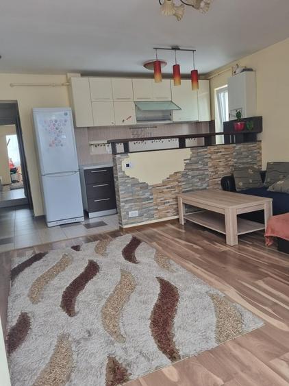 Apartament cu 3 camere decomandat în Păcurari