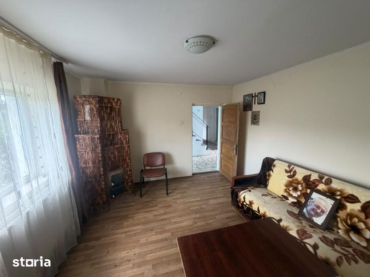 Casă cu 5 camere cu Teren 4900 Mp în Micești