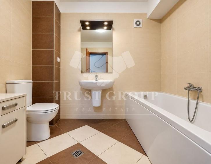 Apartament cu 3 camere decomandat în Cișmigiu