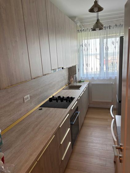 Apartament cu 4 camere decomandat în Copou