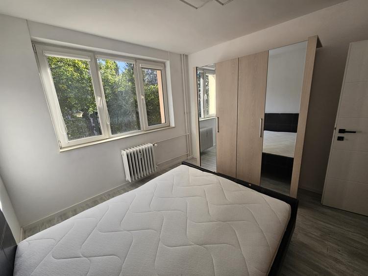 Apartament cu 3 camere semidecomandat, mobilat în Grigorescu