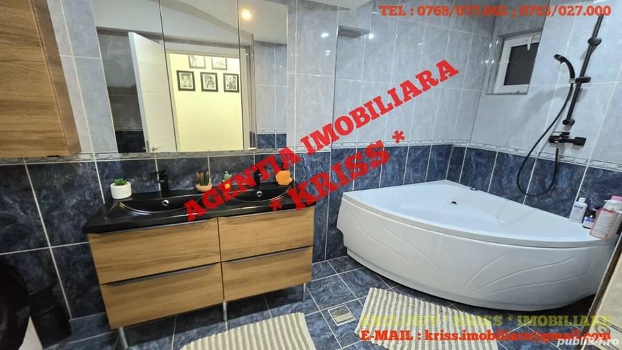 Apartament cu 3 camere decomandat în Central