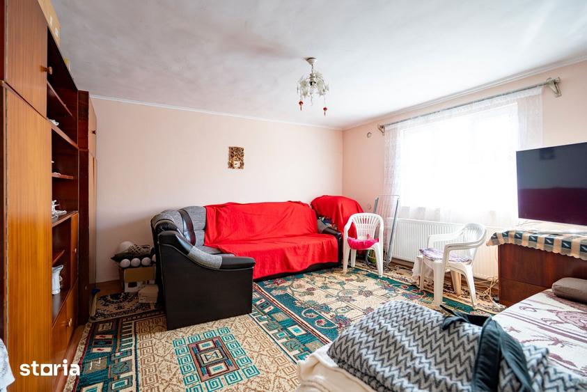 Casă cu 2 camere cu Teren 1068 Mp în Iorga