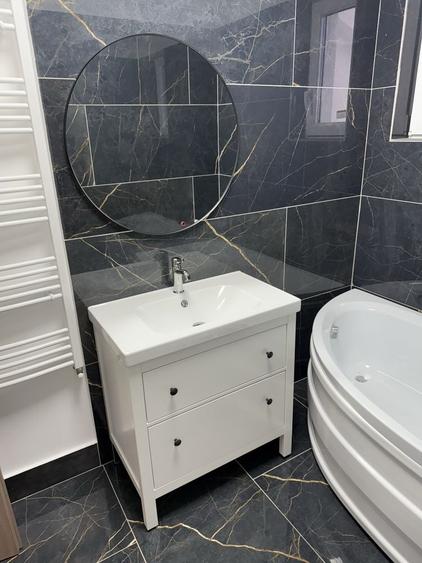 Proprietar vand apartament 3 camere - 5