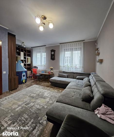 Casa independenta intr-o curte comuna , Oradea (Podul Centenarului) - 7