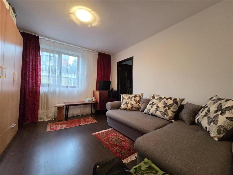 Apartament cu 2 camere nedecomandat în Tătărași
