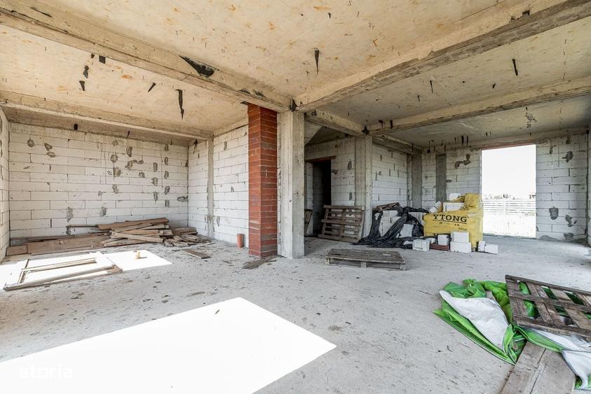 Casă cu 4 camere în Sânpaul