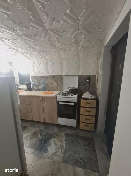 Casă cu 1 camere cu Teren 50 Mp în Podu Roș