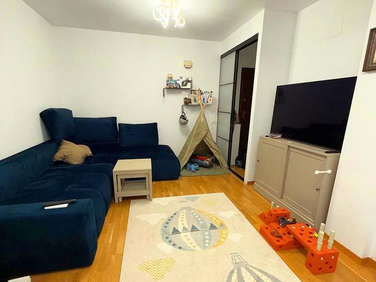Apartament cu 2 camere decomandat, mobilat în Băneasa