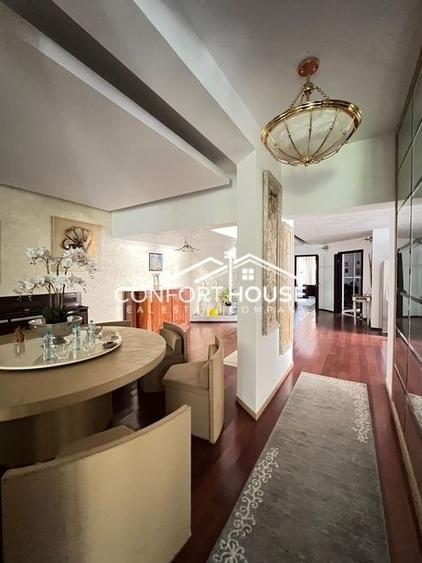 Duplex cu 7 camere cu Canalizare în Iancu Nicolae