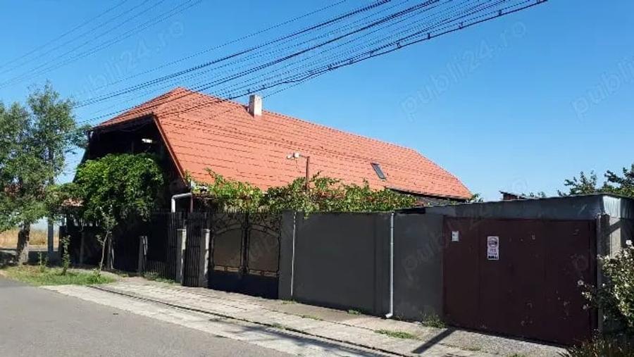 Casă cu 6 camere în Vladimirescu