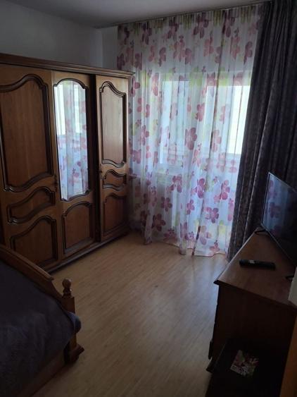 Apartament cu 2 camere semidecomandat în Dâmbovița