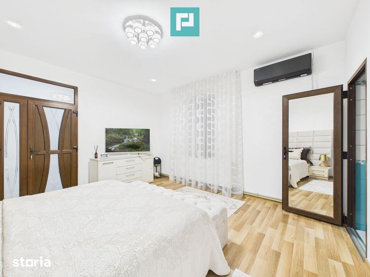 Casă cu 4 camere cu Teren 2880 Mp în Vinga