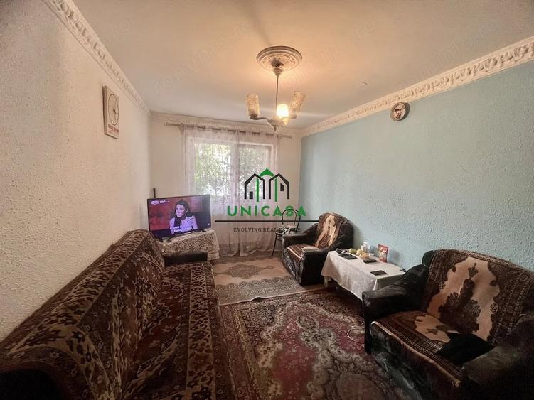 Apartament cu 3 camere semidecomandat în Căzănești (Râmnicu Vâlcea)