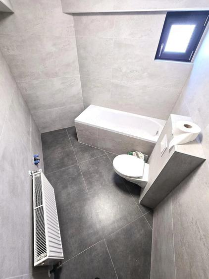 Apartament cu 3 camere semidecomandat în Ultracentral