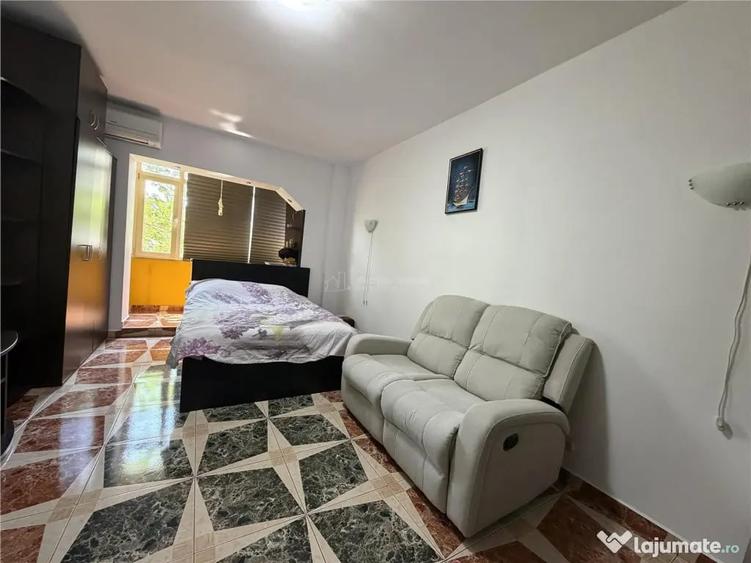 Garsonieră decomandată în Militari