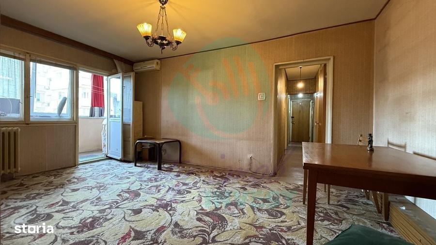 Apartament cu 3 camere semidecomandat în Lacul Tei