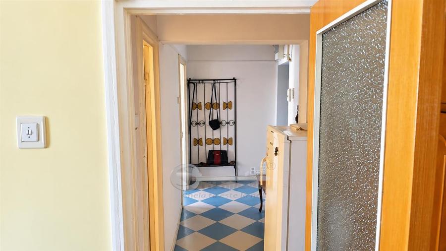 Apartament cu 4 camere decomandat în Bd. Independenței
