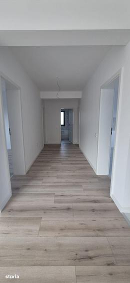 Casă cu 4 camere cu Teren 350 Mp în Clinceni