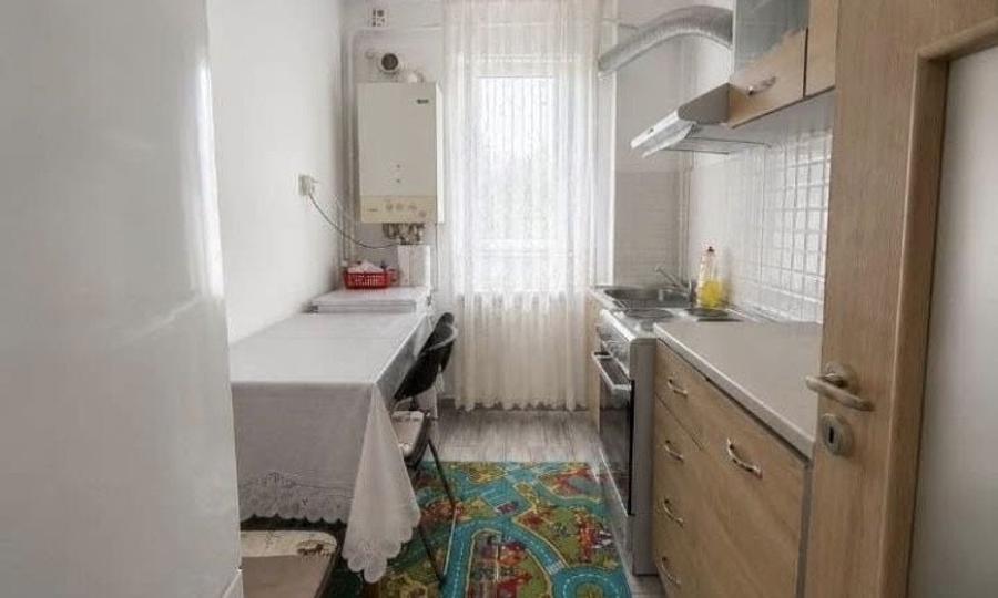 Apartament cu 2 camere decomandat în Exterior Vest