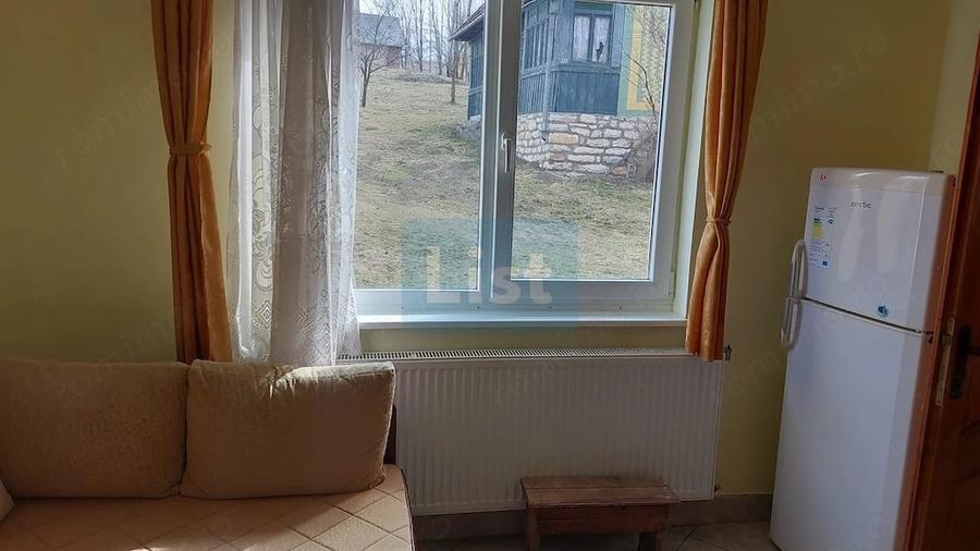 2 case, bucatarie de vara,grajd teren intravilan 2841 mp Margau Cluj - 9