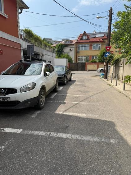 Casă individuală cu 6 camere cu Teren 270 Mp în Brâncoveanu