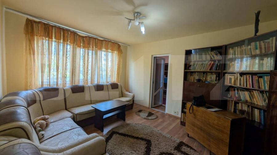 Apartament cu 2 camere semidecomandat în Micro 4