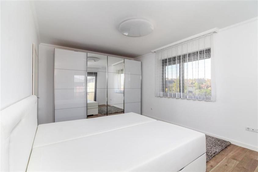 Apartament cu 2 camere decomandat, mobilat în Borhanci