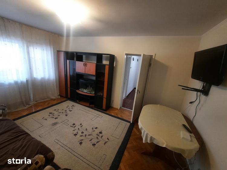 Apartament cu 3 camere decomandat în Burdea