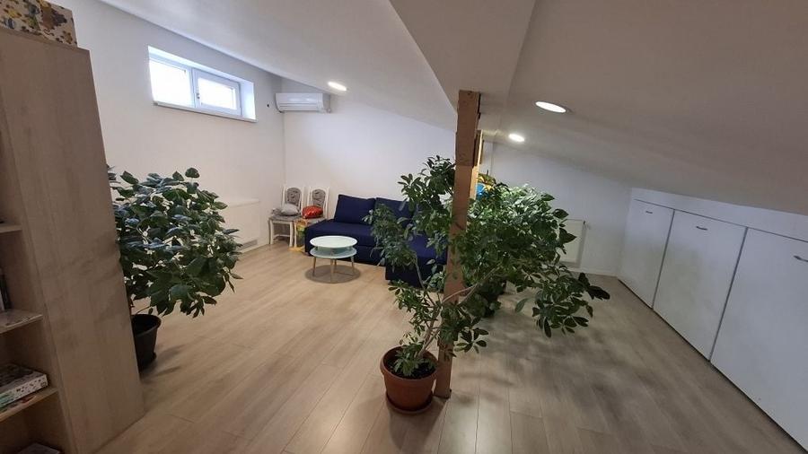 Casă cu 4 camere cu Teren 140 Mp în Central
