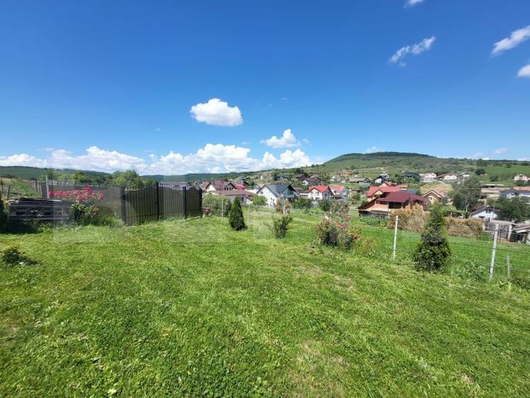 Teren Construcții extravilan de 1400 mp, în Centura