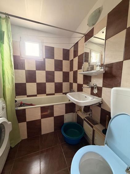 Apartament cu 3 camere în Crângași