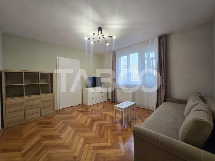 Apartament cu 3 camere semidecomandat, mobilat în Mihai Viteazul