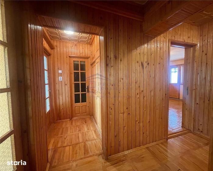 Apartament cu 3 camere decomandat în Paltin