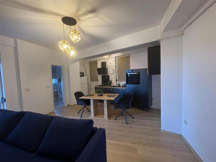 Apartament cu 2 camere semidecomandat, mobilat în Aradului