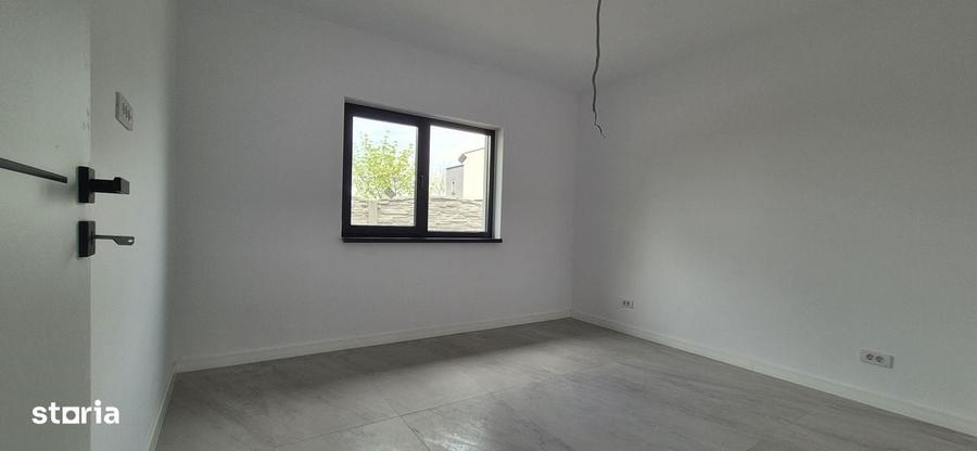 Casă cu 4 camere în Clinceni