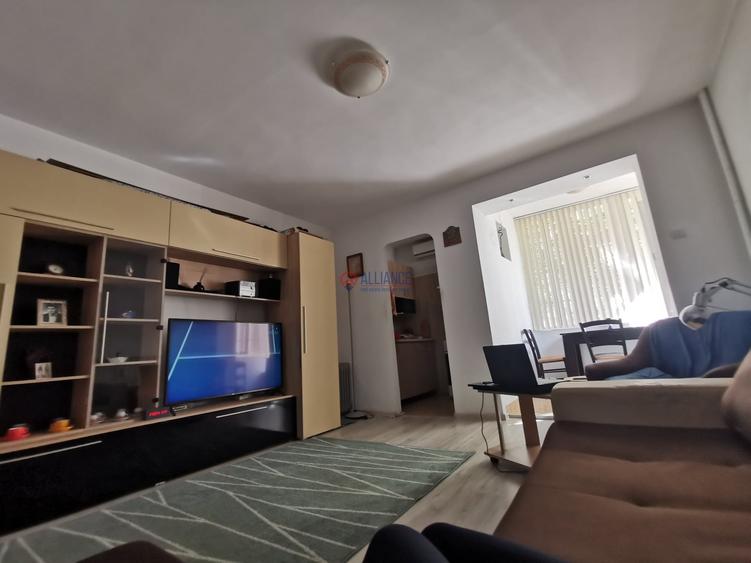 Garsonieră decomandată în Tomis III