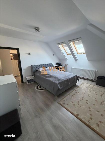 Apartament cu 4 camere, mobilat în Tractorul