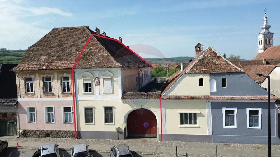 Casă cu 4 camere cu Teren 317 Mp în Dumbrăveni