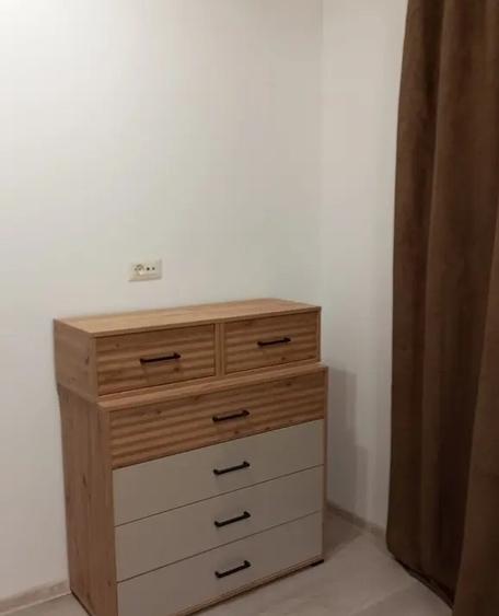 Apartament cu 3 camere decomandat, mobilat în Theodor Pallady